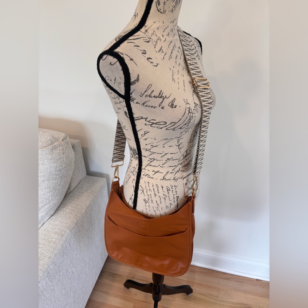 Ah Dorned brown Vegan Messenger bag - Picture 3 of 7